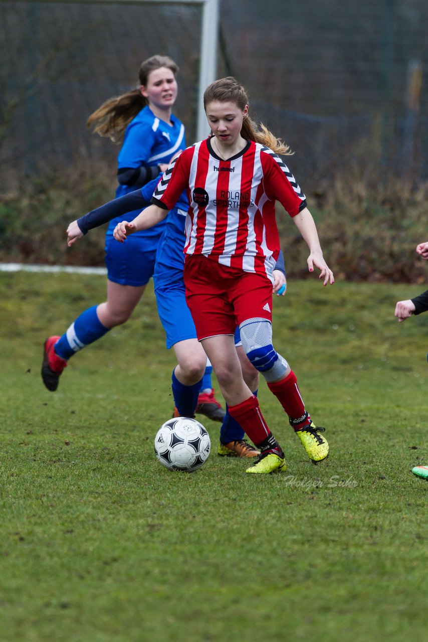 Bild 213 - C-Juniorinnen FSG-BraWie 08 - TuS Tensfeld : Ergebnis: 0:8